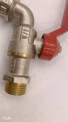 Nhà máy cung cấp 1/2 nickel bọc thép tay cầm vườn đồng bibcock vòi nước vòi