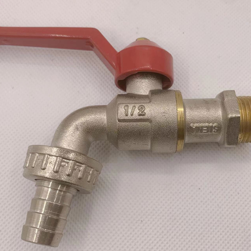 Nhà máy cung cấp 1/2 nickel bọc thép tay cầm vườn đồng bibcock vòi nước vòi